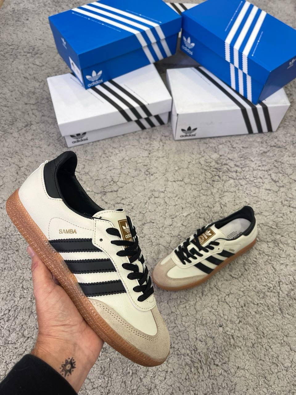 Zapatillas Adidas Samba  - Beige con Negro y Marrón