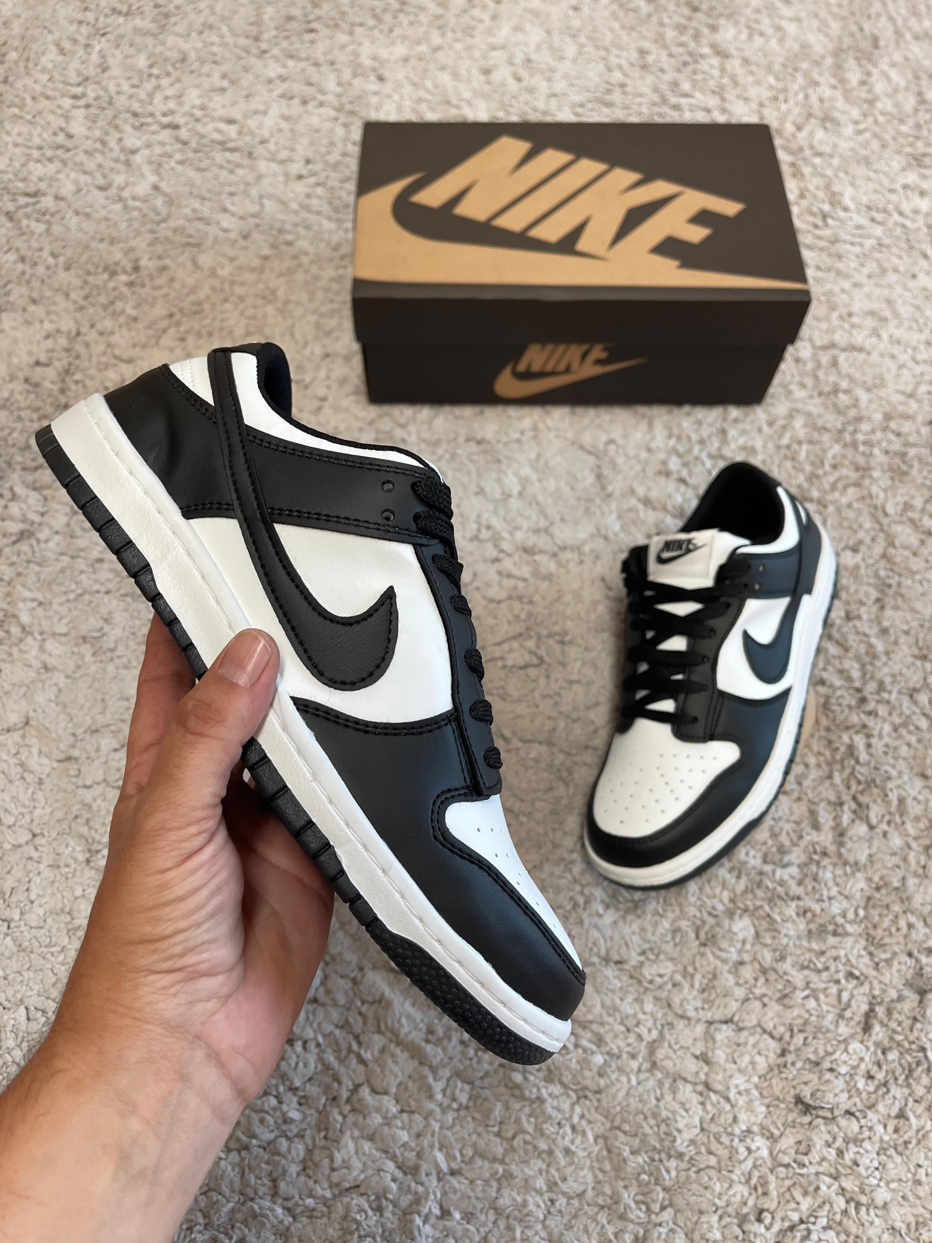 Zapatillas Nike Dunk - Blanco con Negro