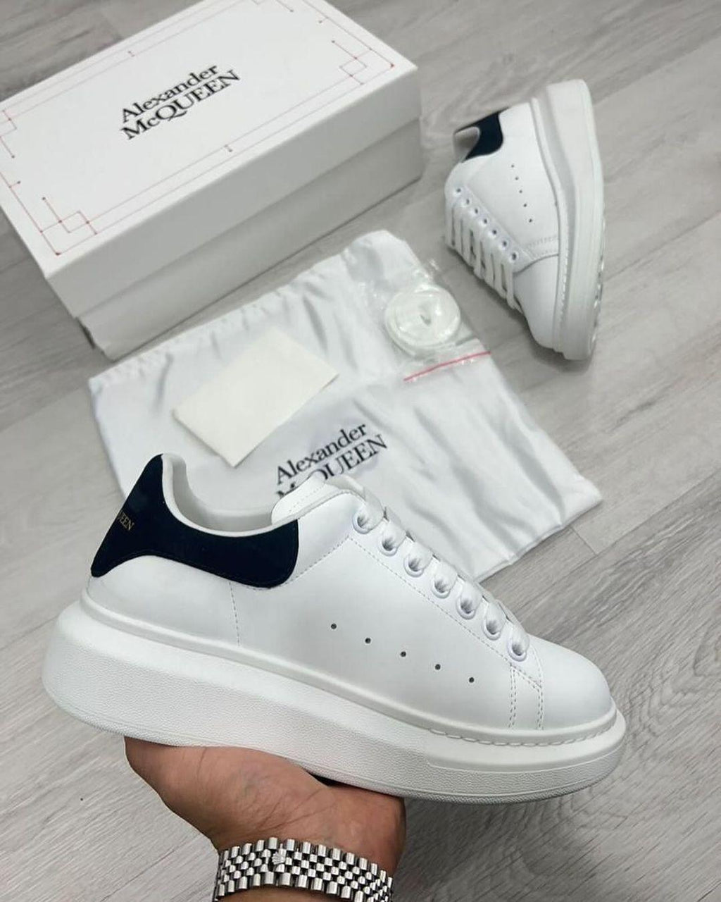 Alexander Mcqueen - Blanco con Negro