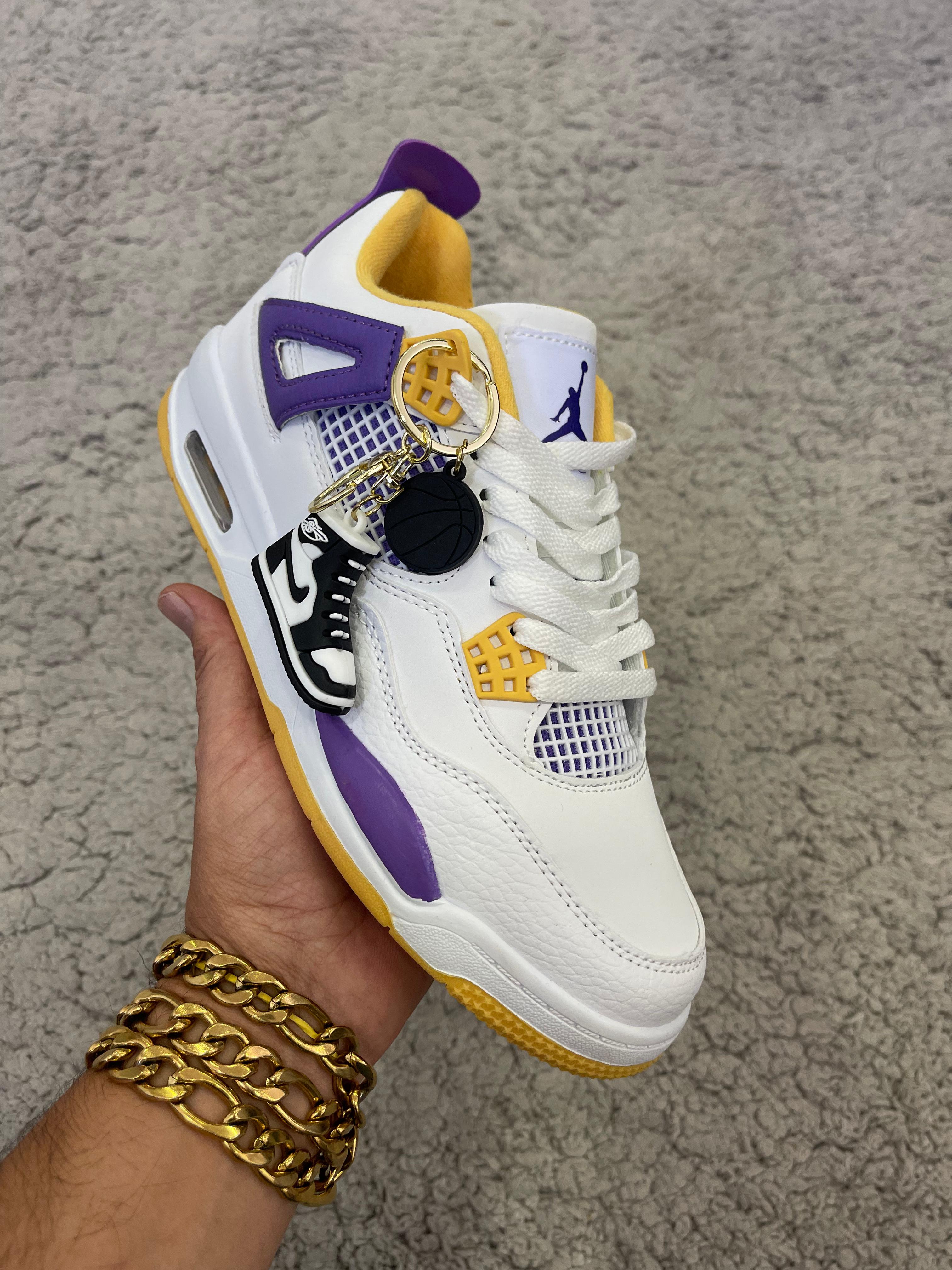 Zapatillas Nike Air Jordan 4 - Blanco con Morado