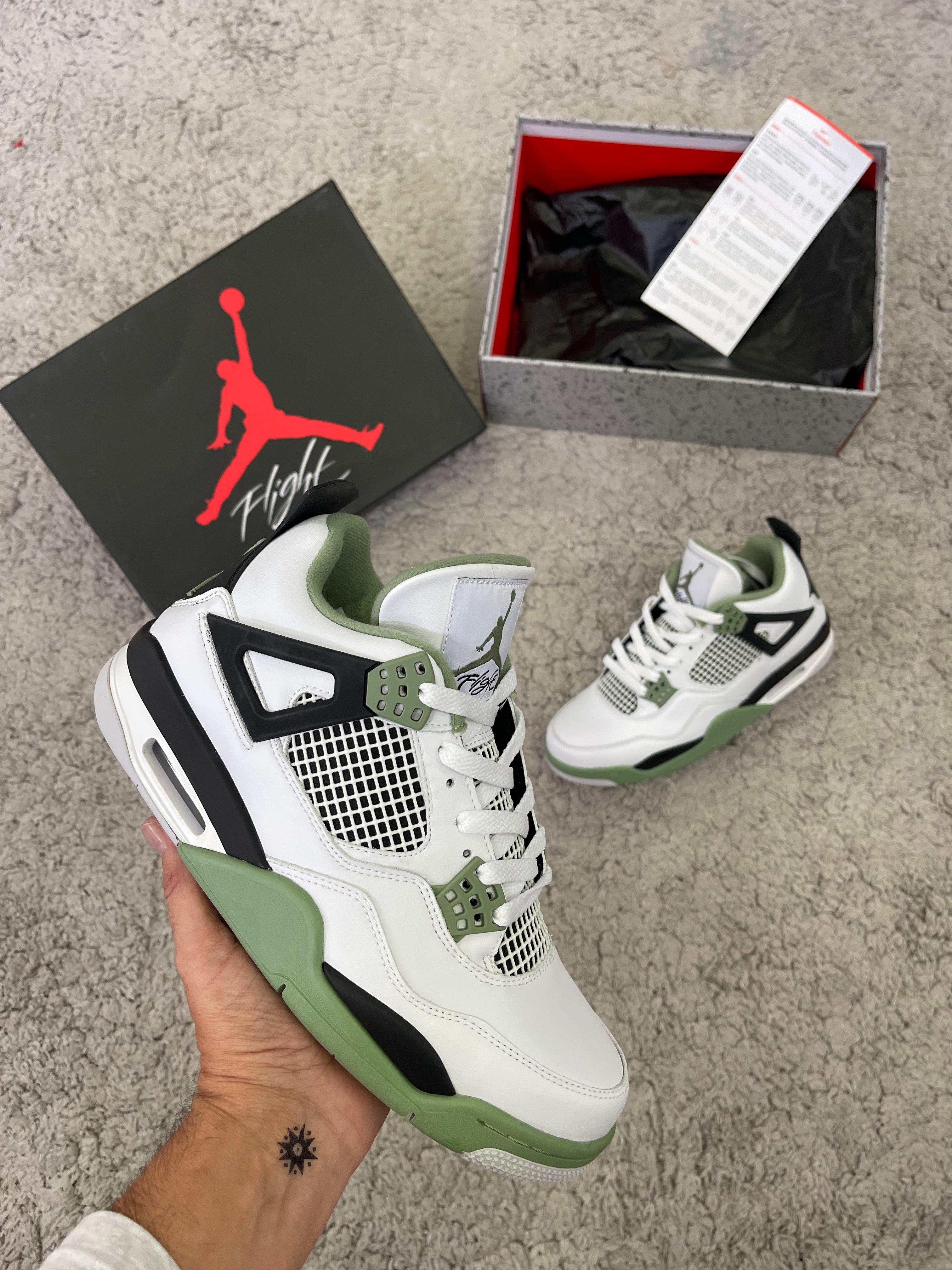 Zapatillas Nike Air Jordan 4 - Blanco con Verde