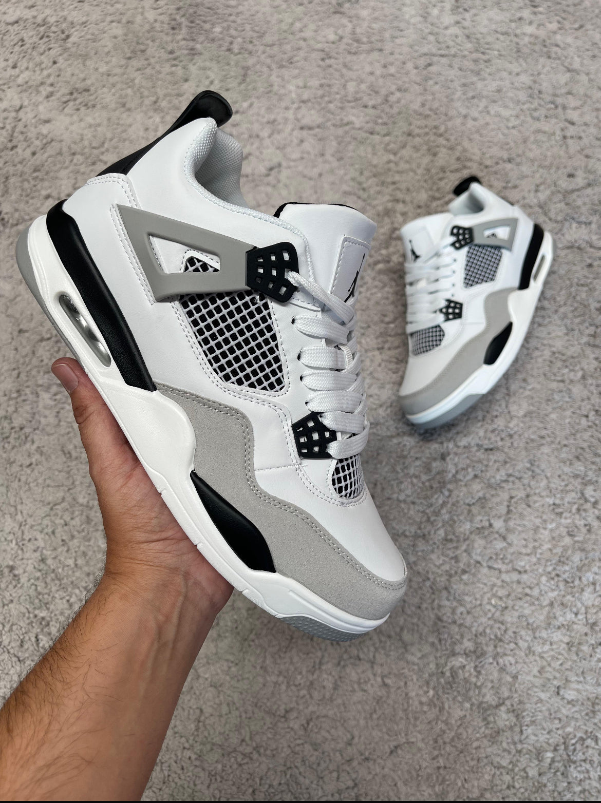 Zapatillas Nike Air Jordan 4 - Blanco con Negro y gris