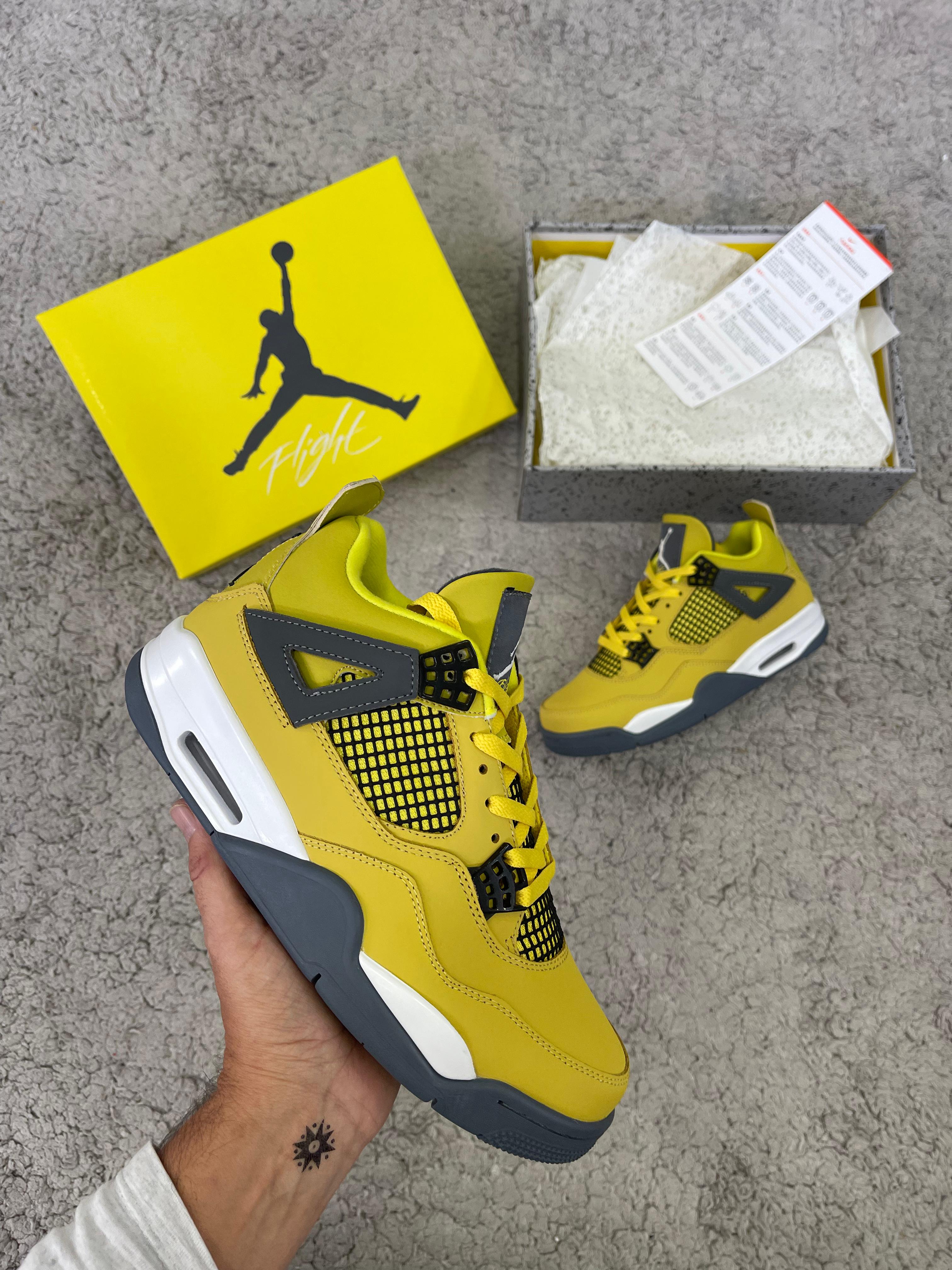Zapatillas Nike Air Jordan 4 - Amarillo