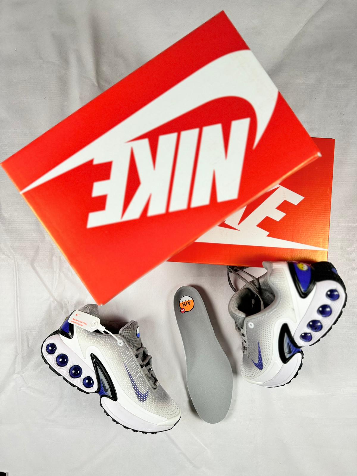 Nike Air Max Dn - Blanco con Azul y Gris
