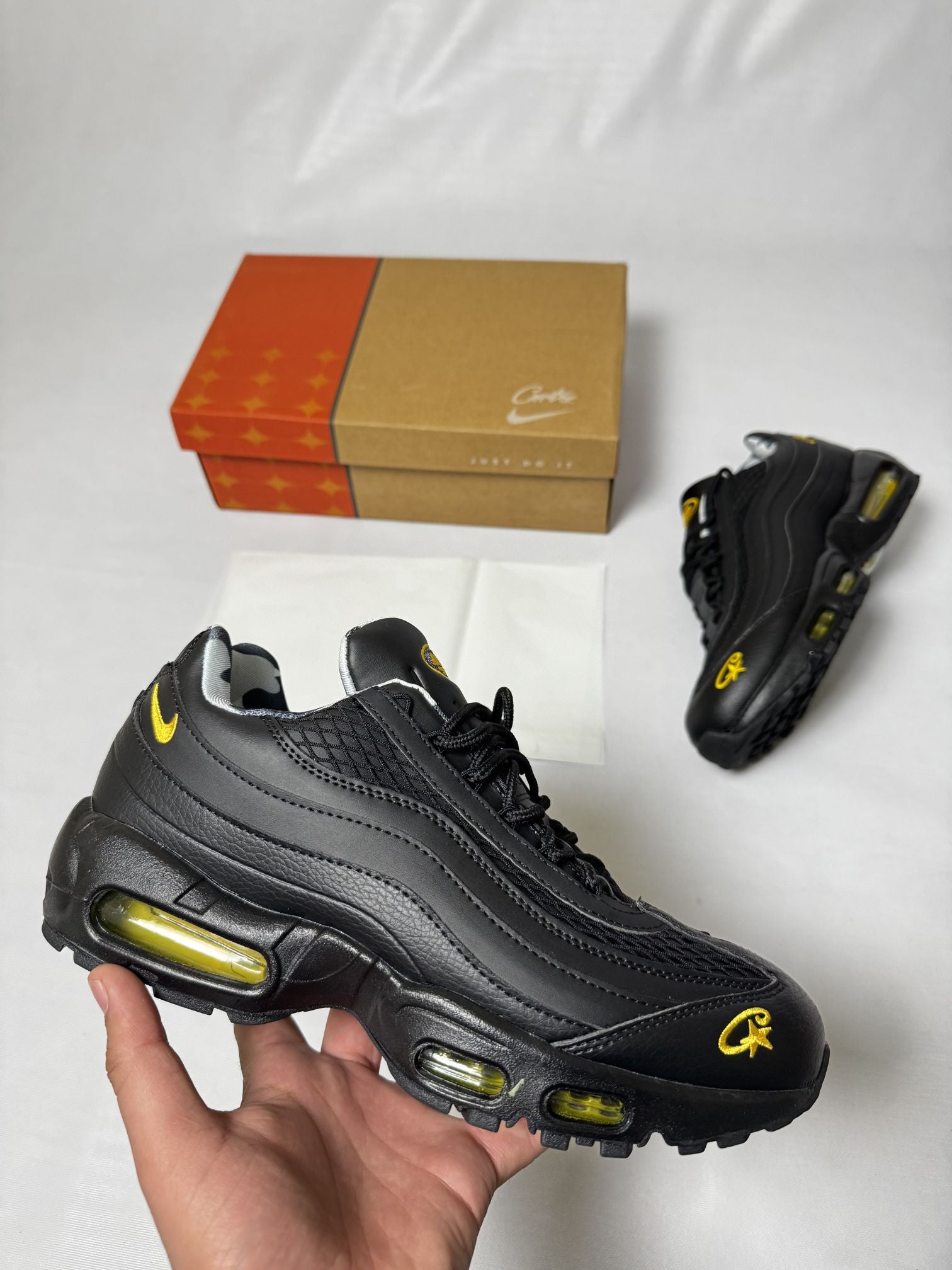 Air Max 95 - Negro con Amarillo