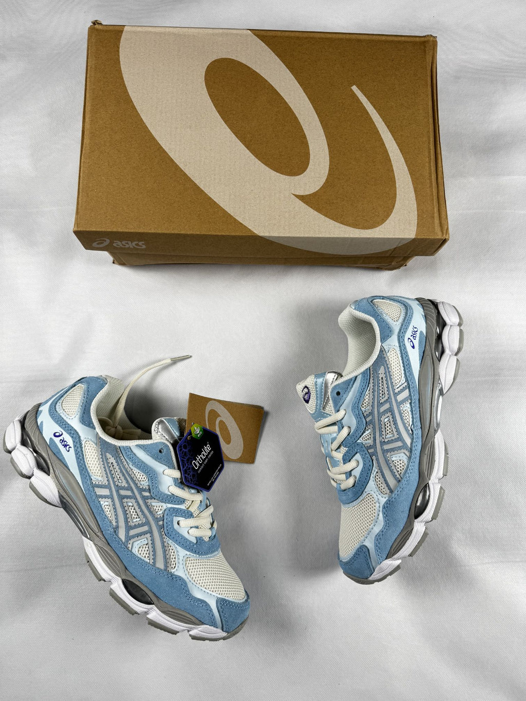 Asics - Blanco con Gris y Azul