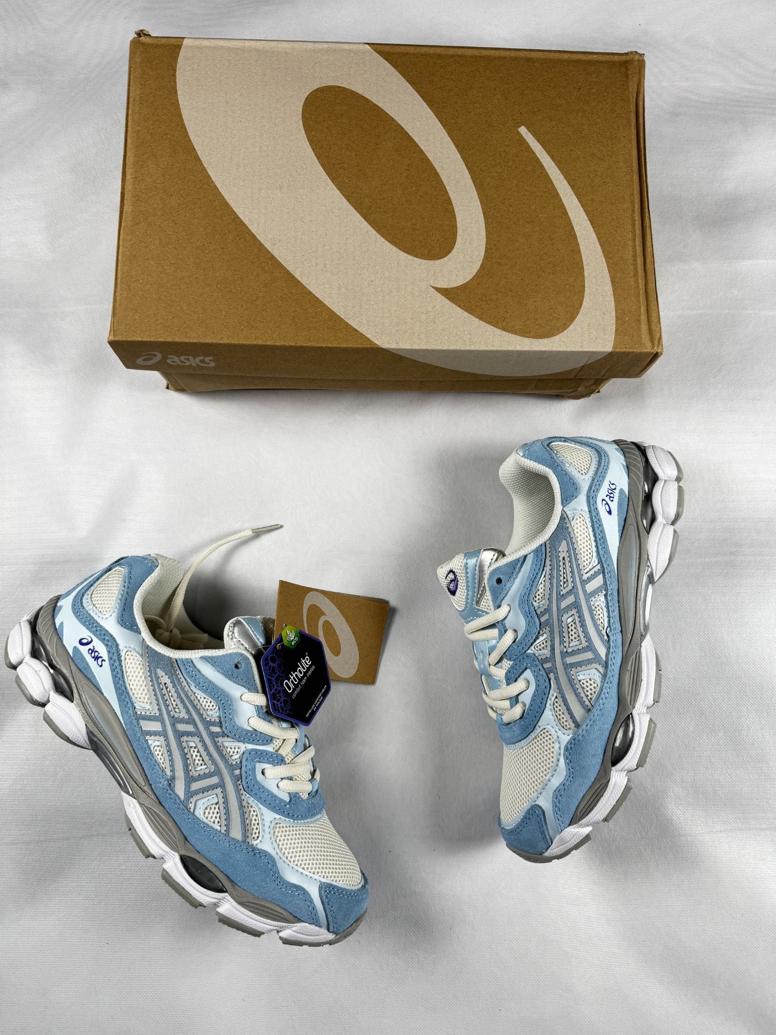 Asics - Blanco con Gris y Azul