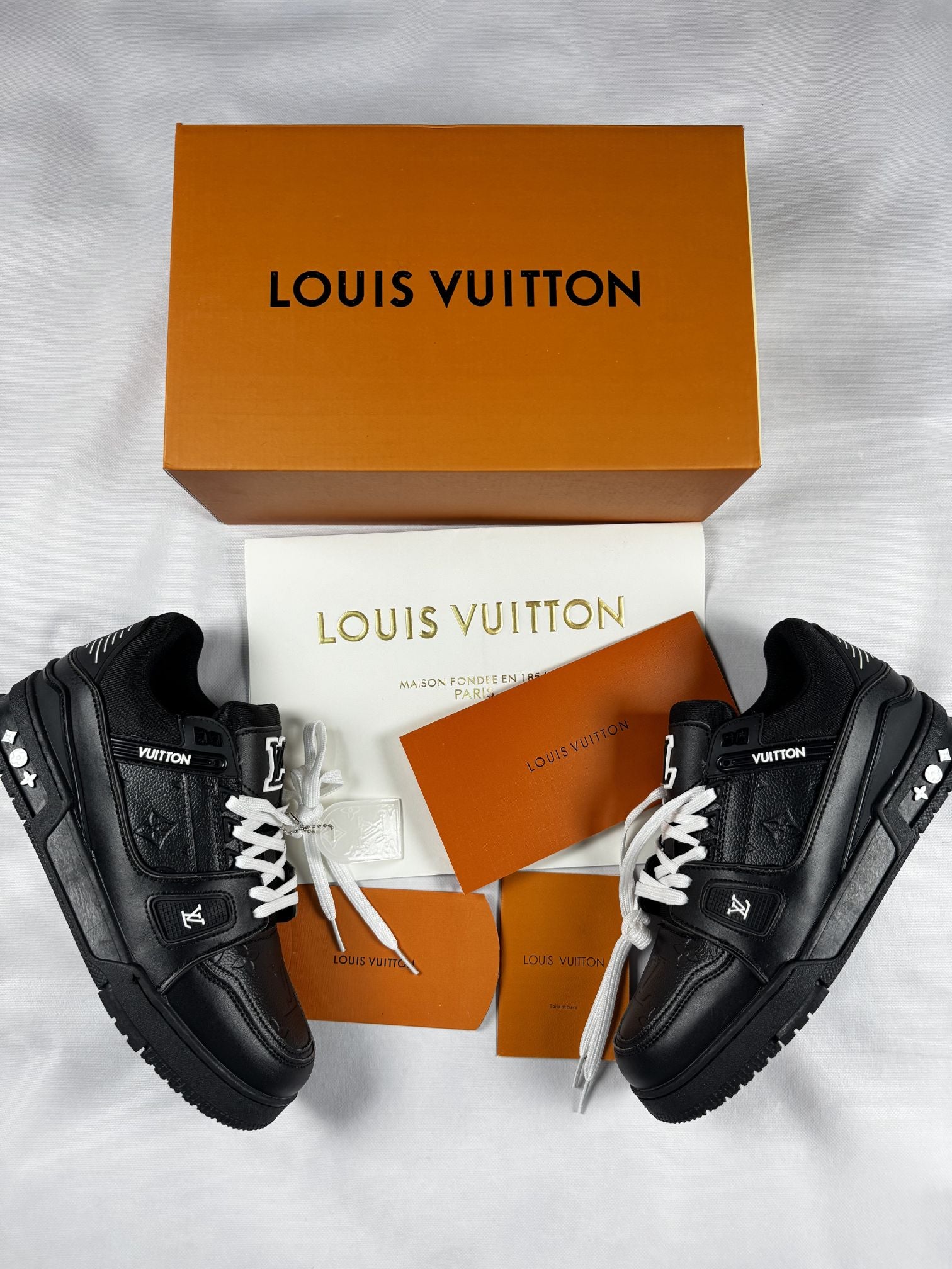 Louis Viutton Trainer - Negro