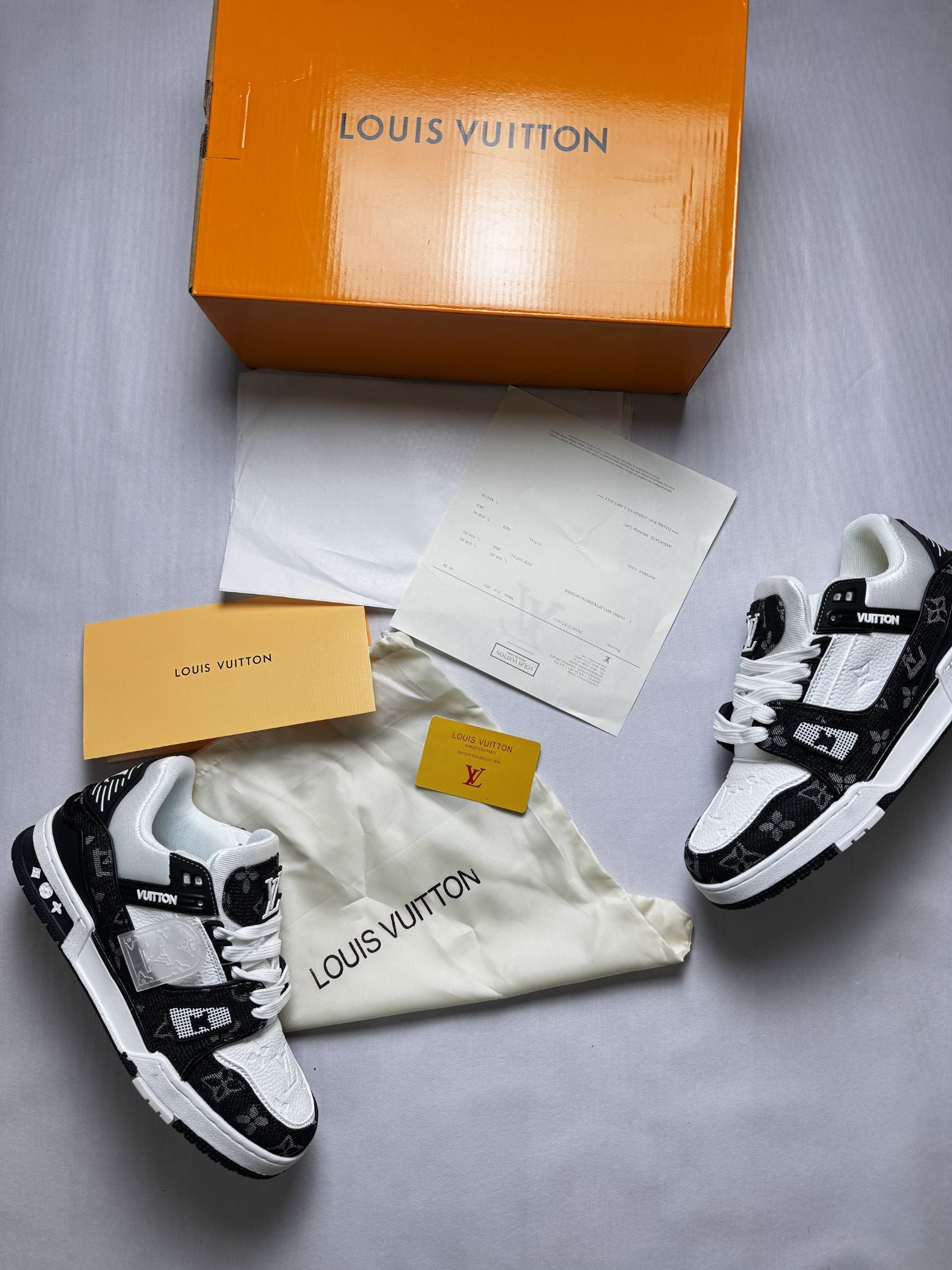 Louis Viutton Trainer - Blanco con Negro