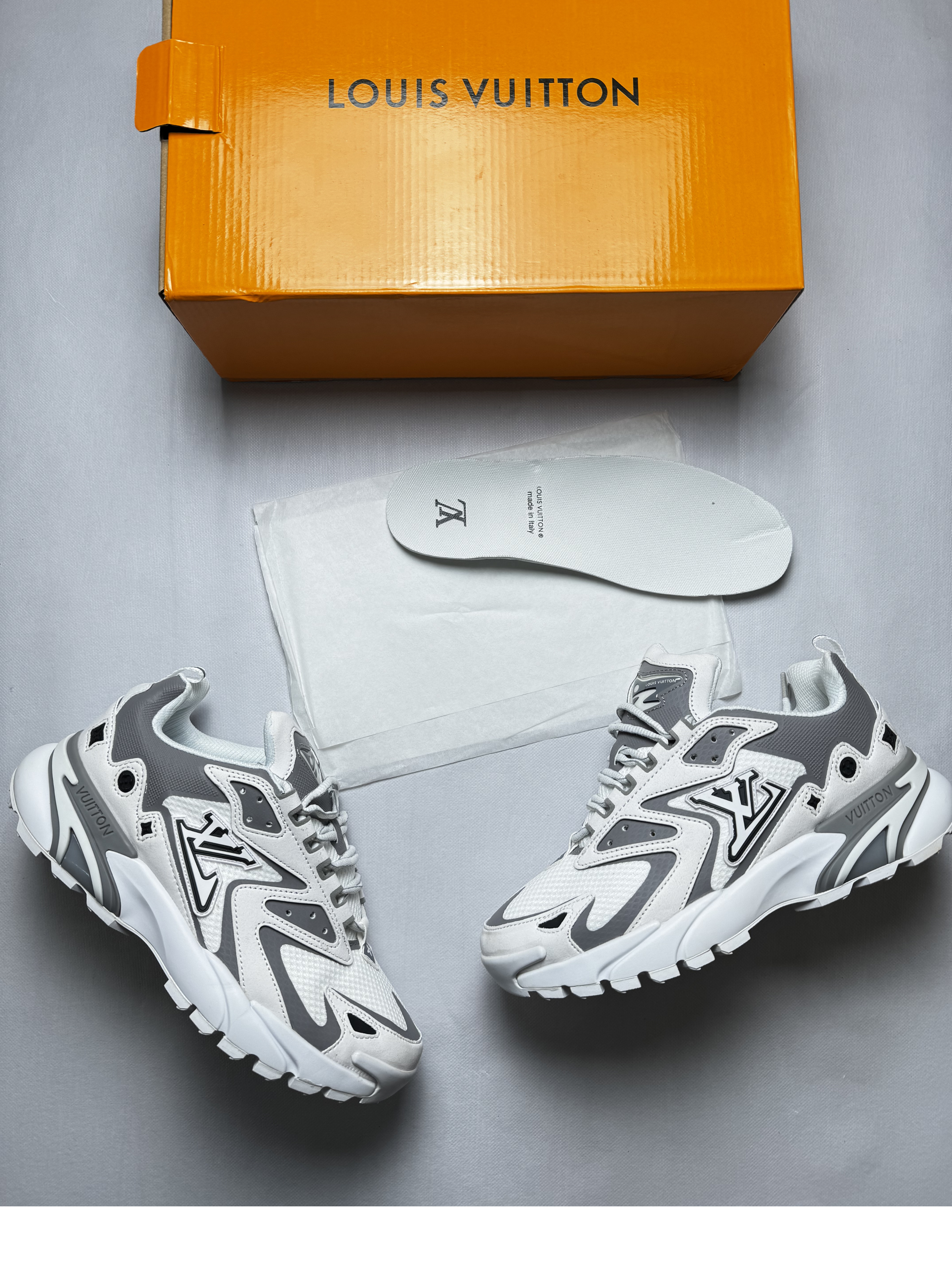 Louis Vuitton - Blanco con Gris