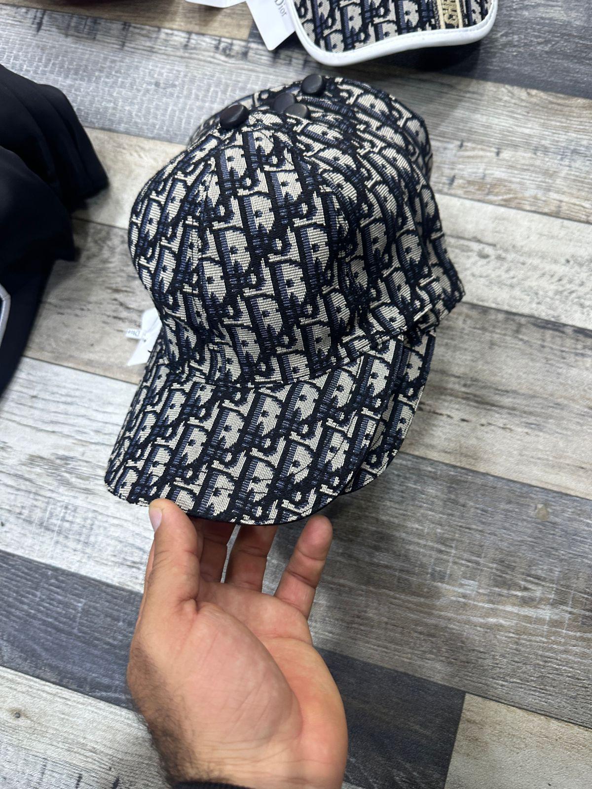 Gorra Dior - Negro con Beige