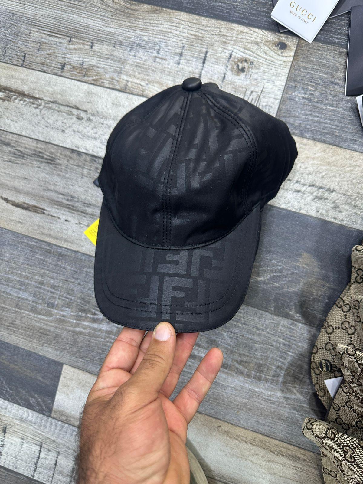Gorra Fendi - Negro