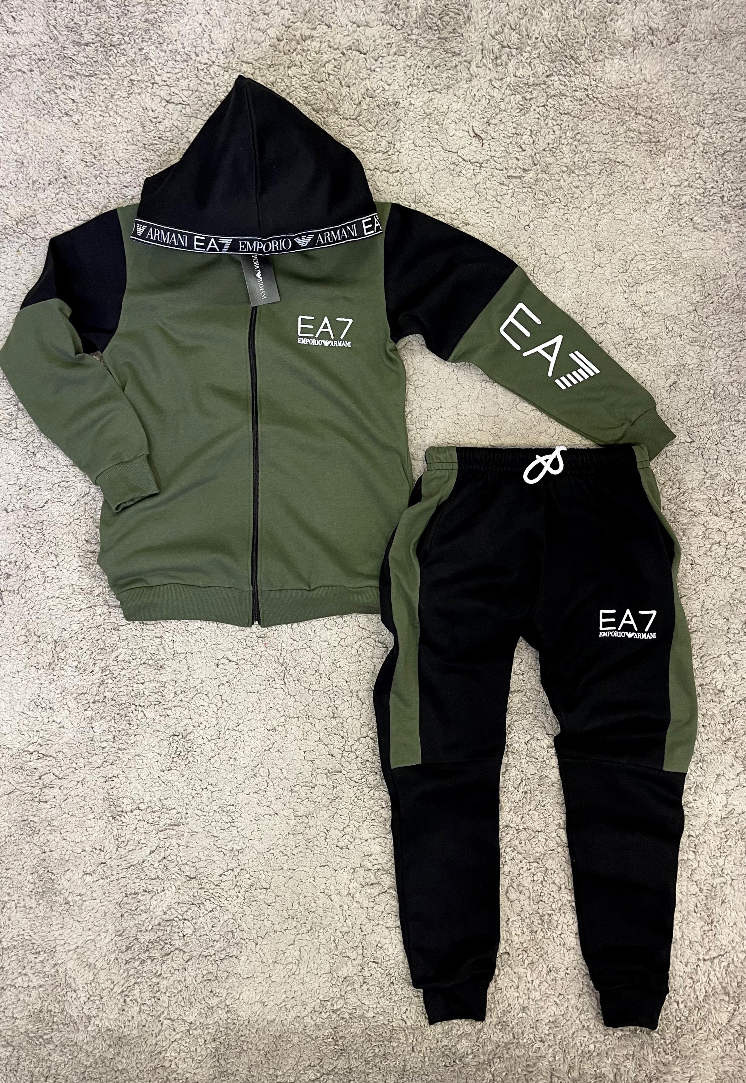 Chandal EA7 - Negro con Verde