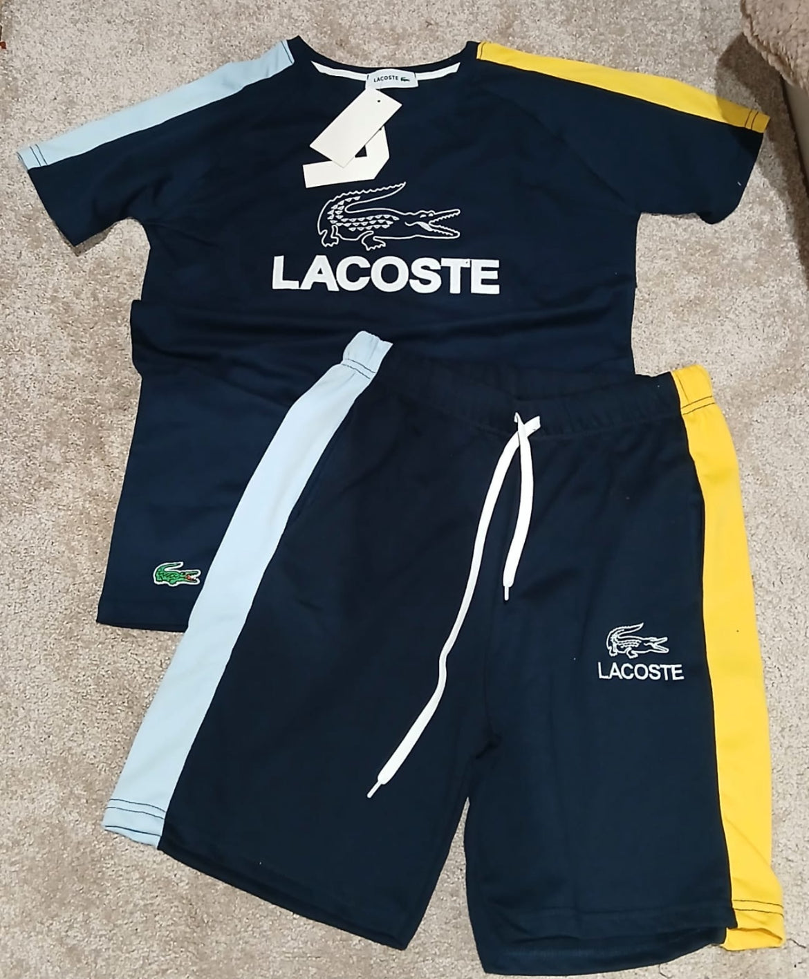 Conjunto Lacoste - Azul con Amarillo