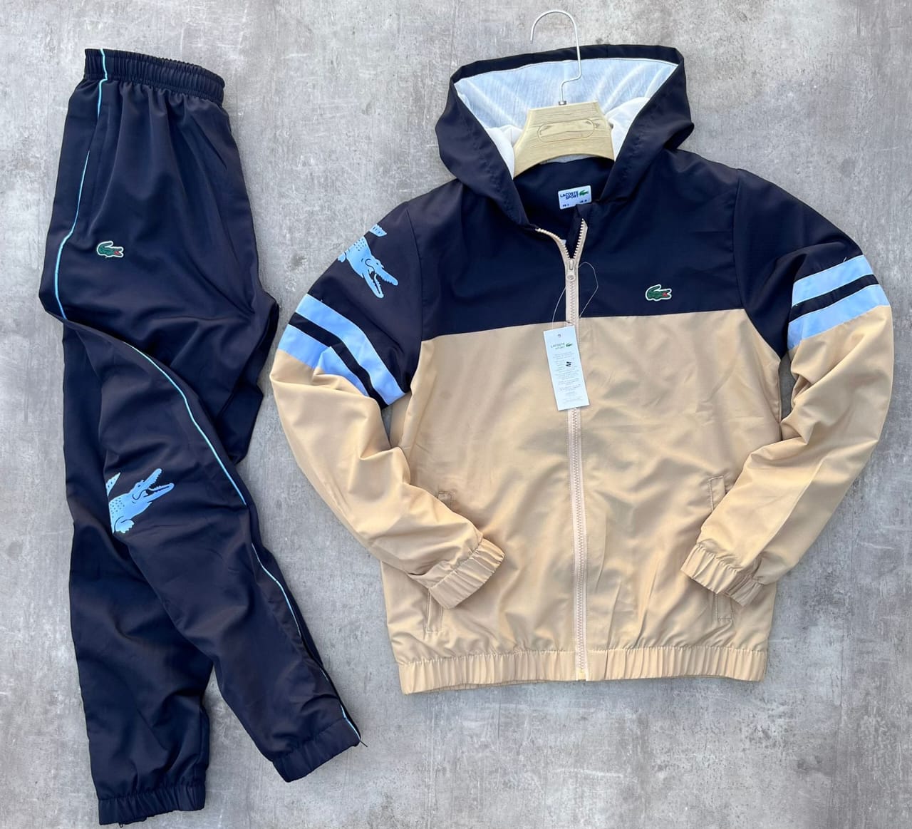 Conjunto Lacoste - Azul con Beige
