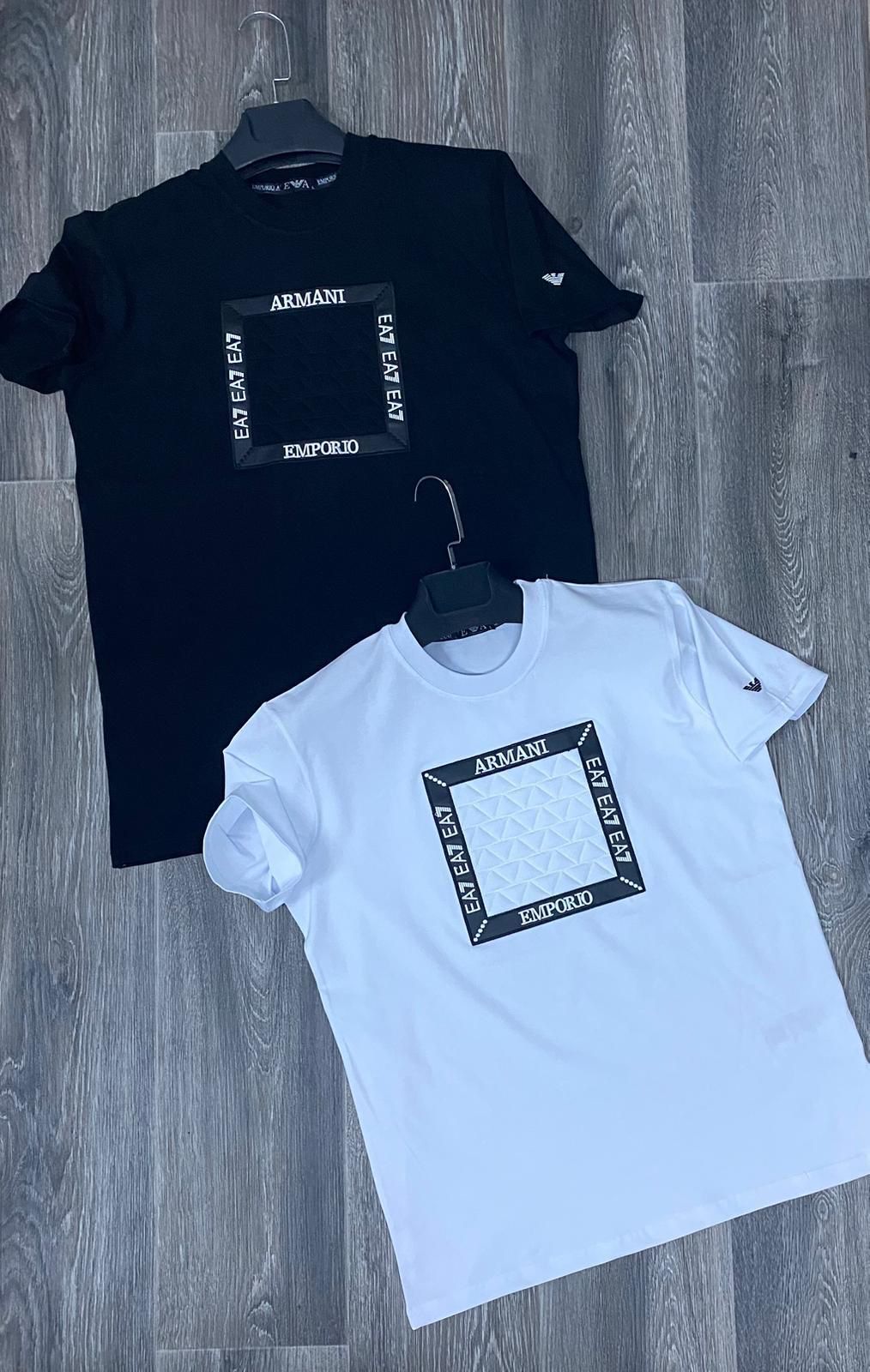 Camiseta Emporio Armani - Negra