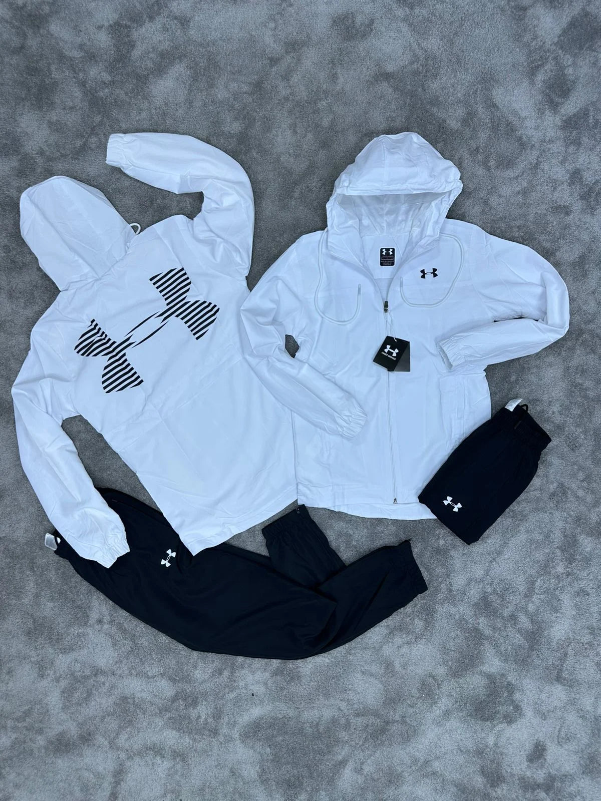 Chandal Under Armour - Blanco con Negro