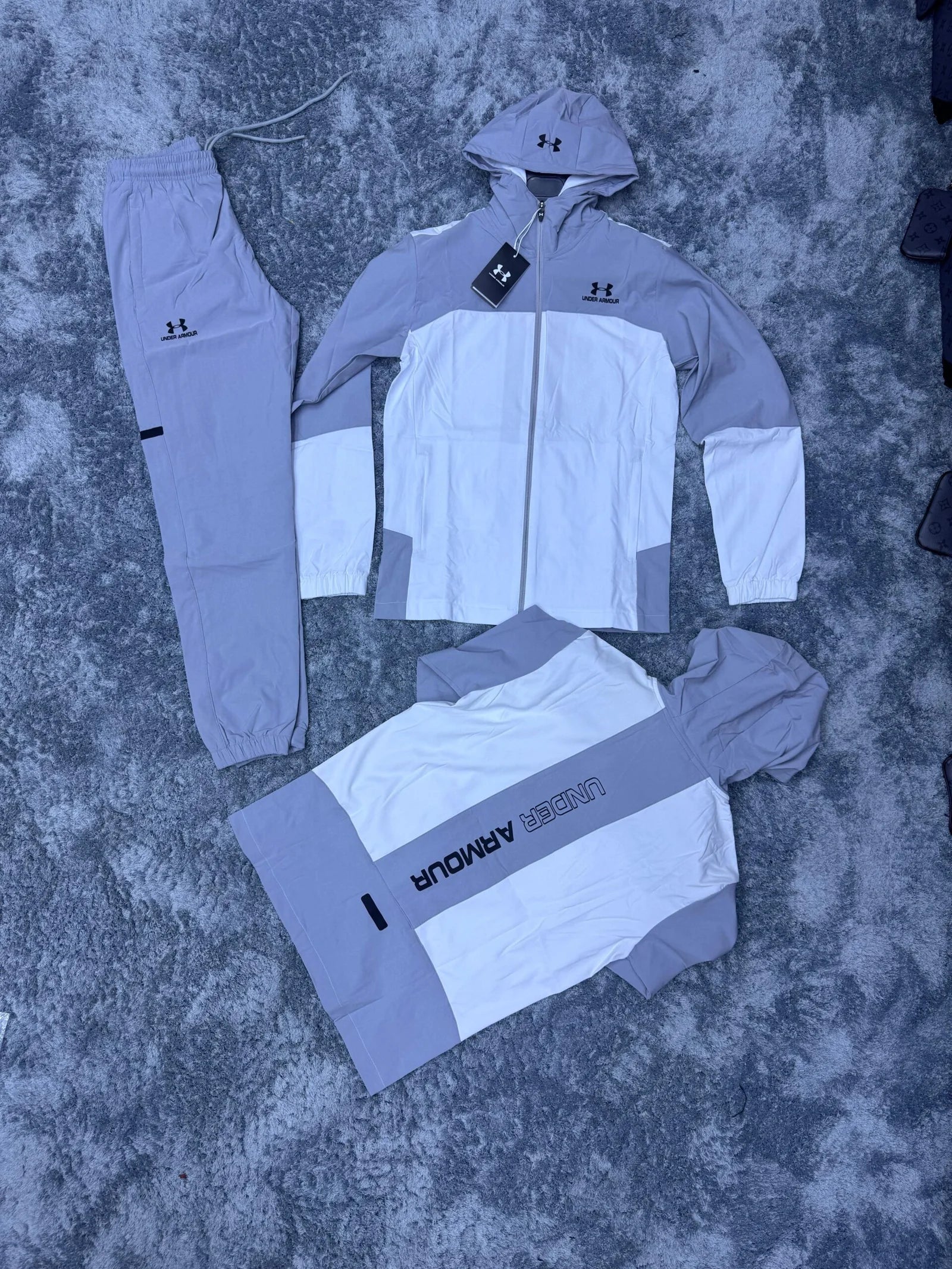Chandal Under Armour - Blanco con Gris