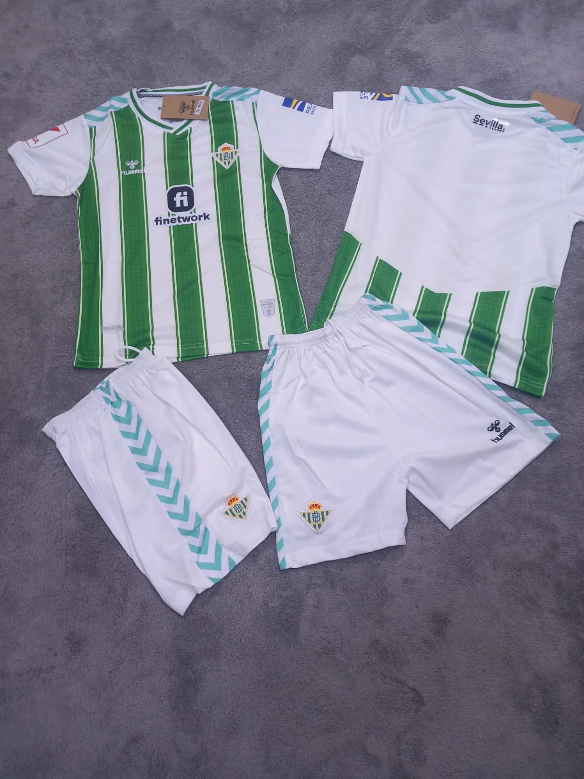 CONJUNTO FUTBOL BETIS KIDS