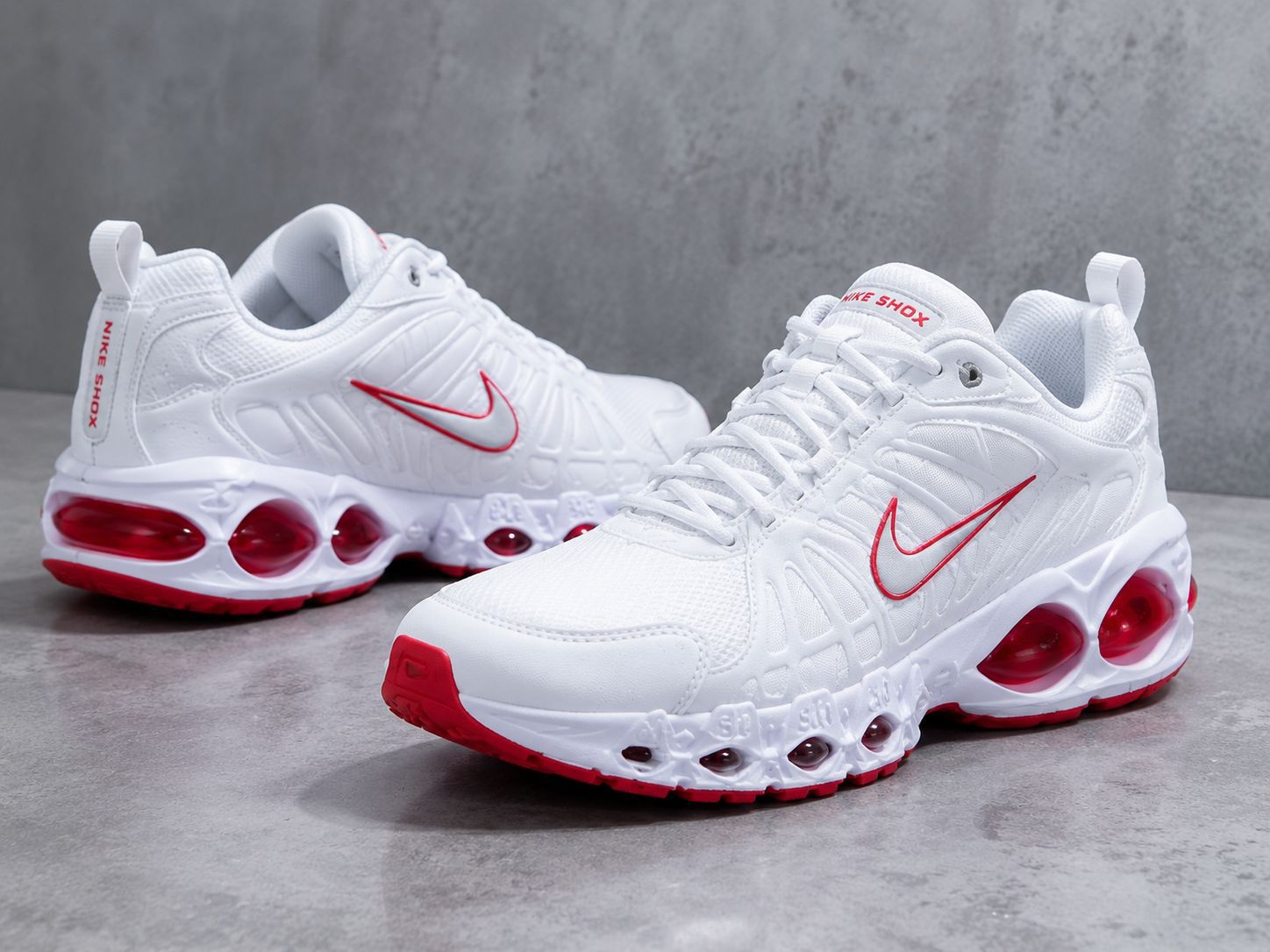 Zapatillas Nike Shox TL - Blanco con rojo