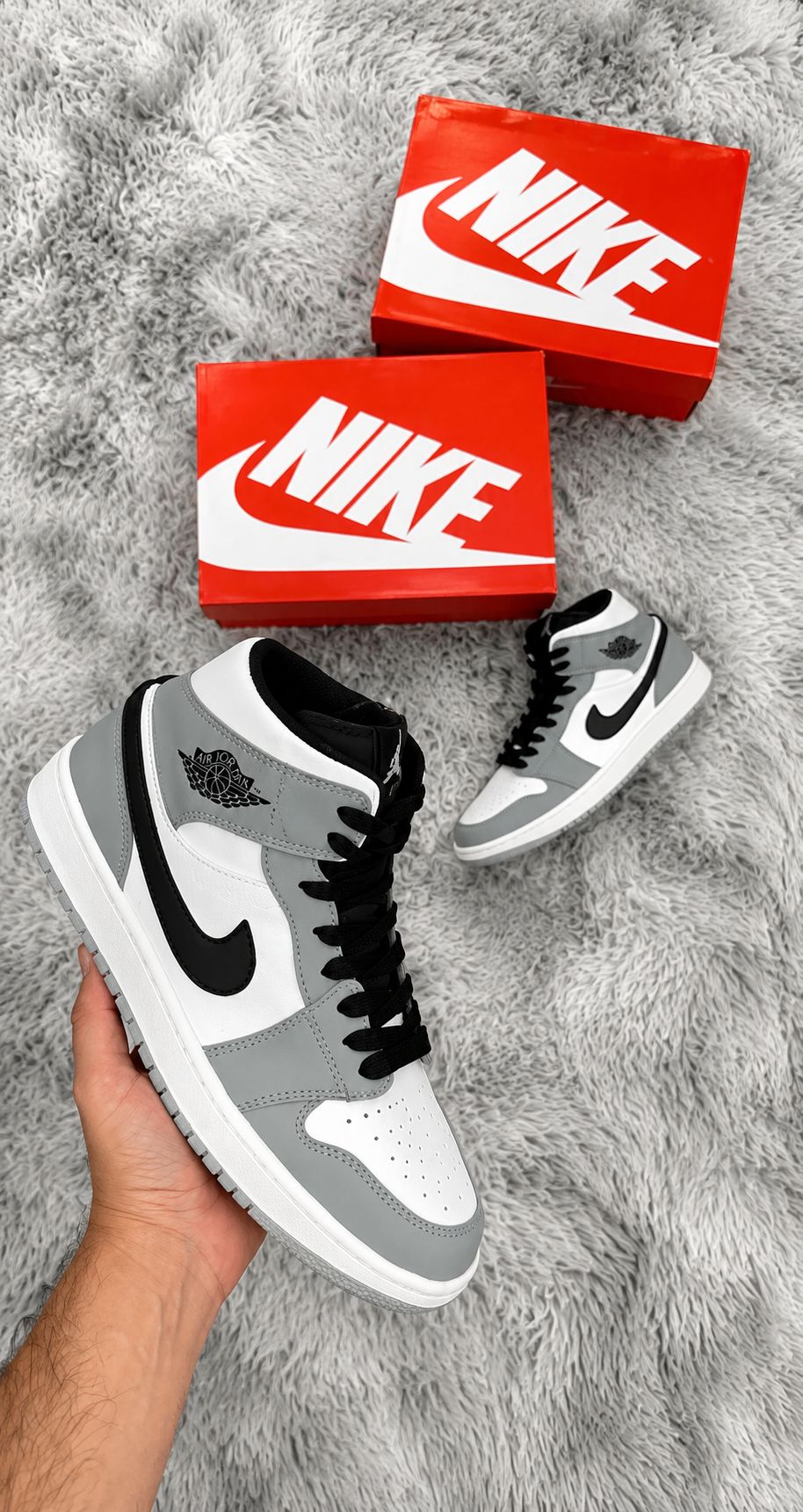 Zapatillas Nike Air Jordan 1 Retro Mid - Blanco con Gris y Negro