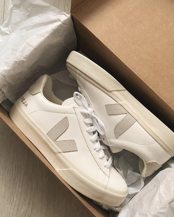 Zapatillas Veja - Blanco con Beige