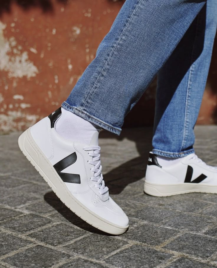 Zapatillas Veja - Blanco con Negro