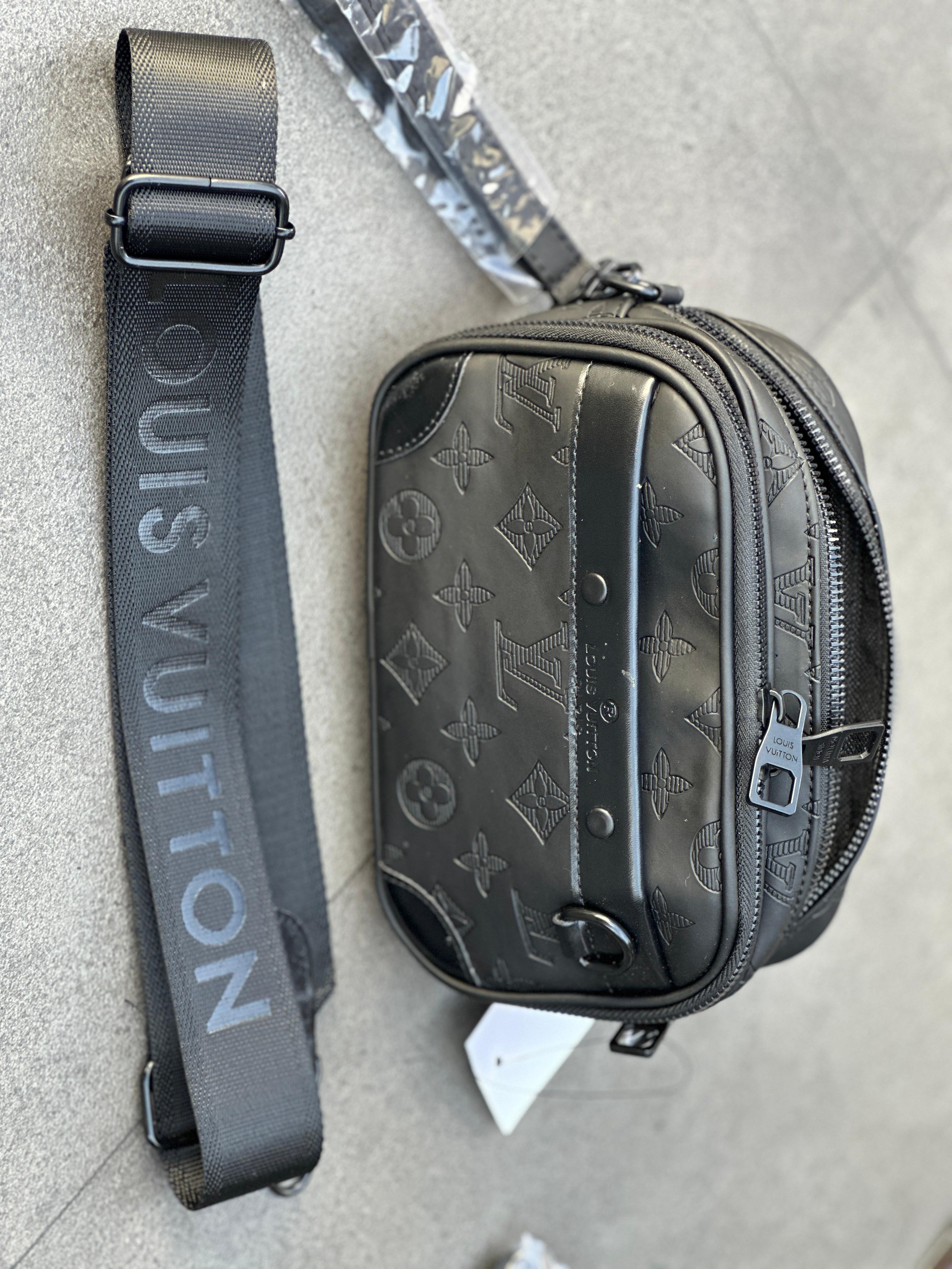 Riñonera Louis Vuitton - Negro